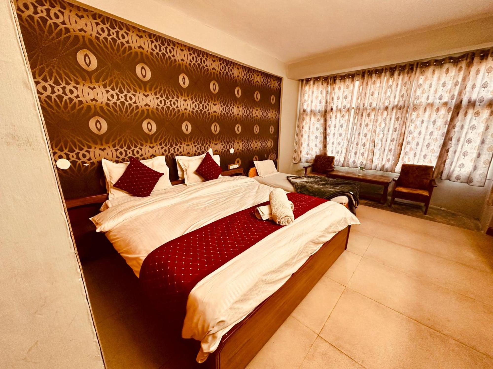 Hotel D Kanchan Manali Екстериор снимка