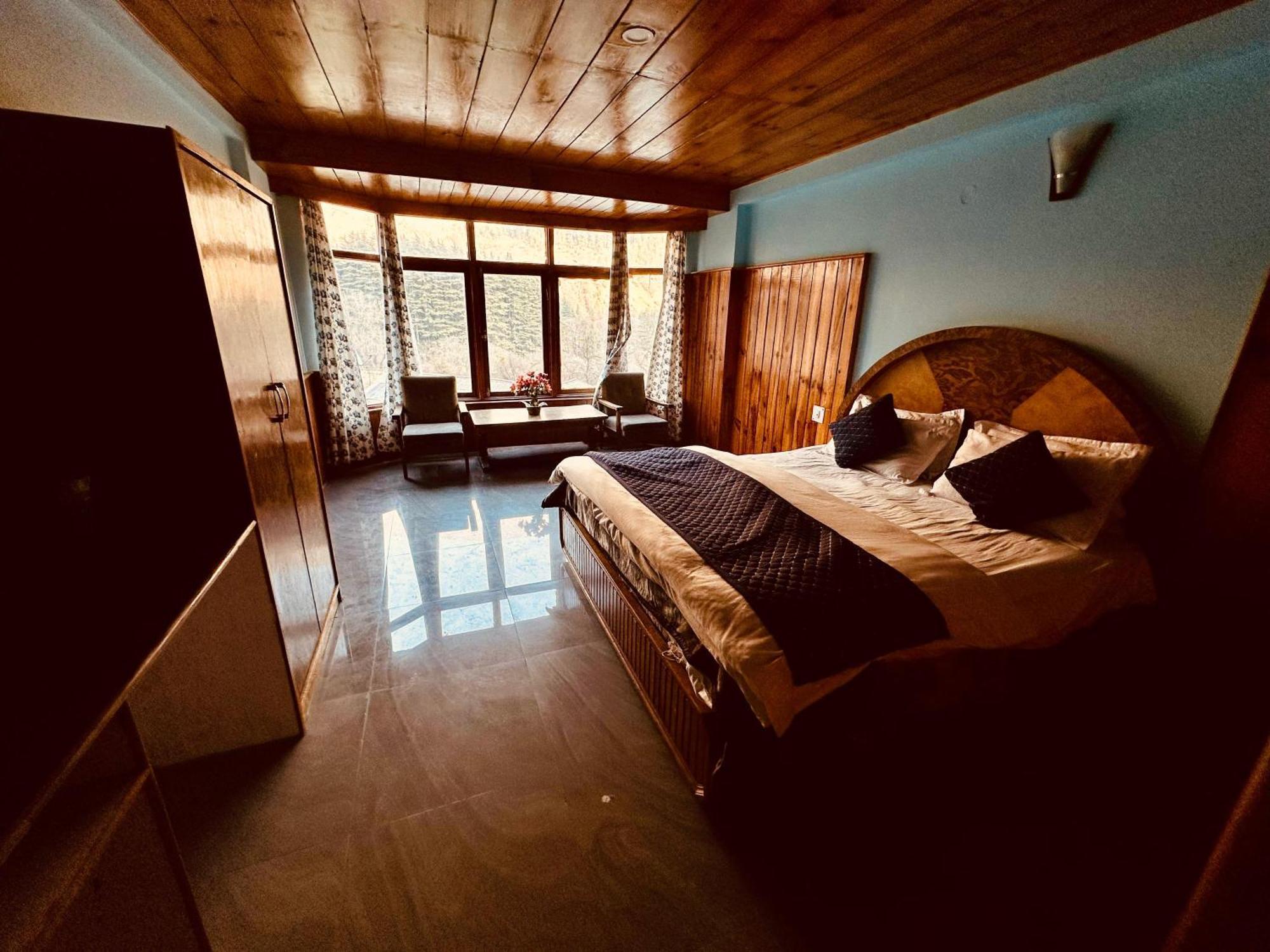 Hotel D Kanchan Manali Екстериор снимка