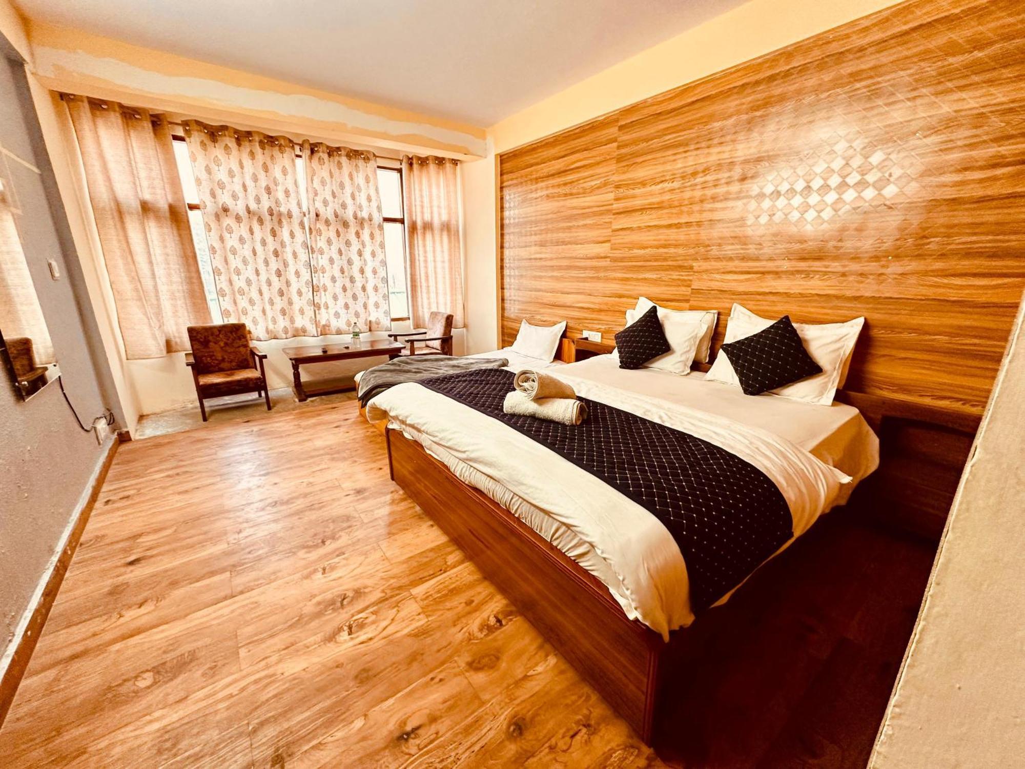 Hotel D Kanchan Manali Екстериор снимка