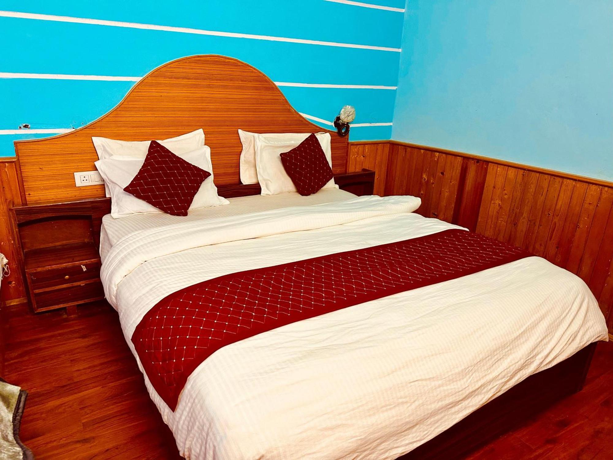 Hotel D Kanchan Manali Екстериор снимка